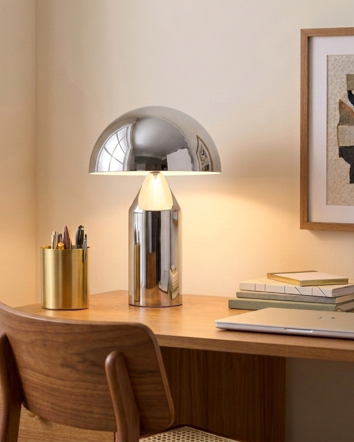 Venus Table Lamp elegant 2 different finishes