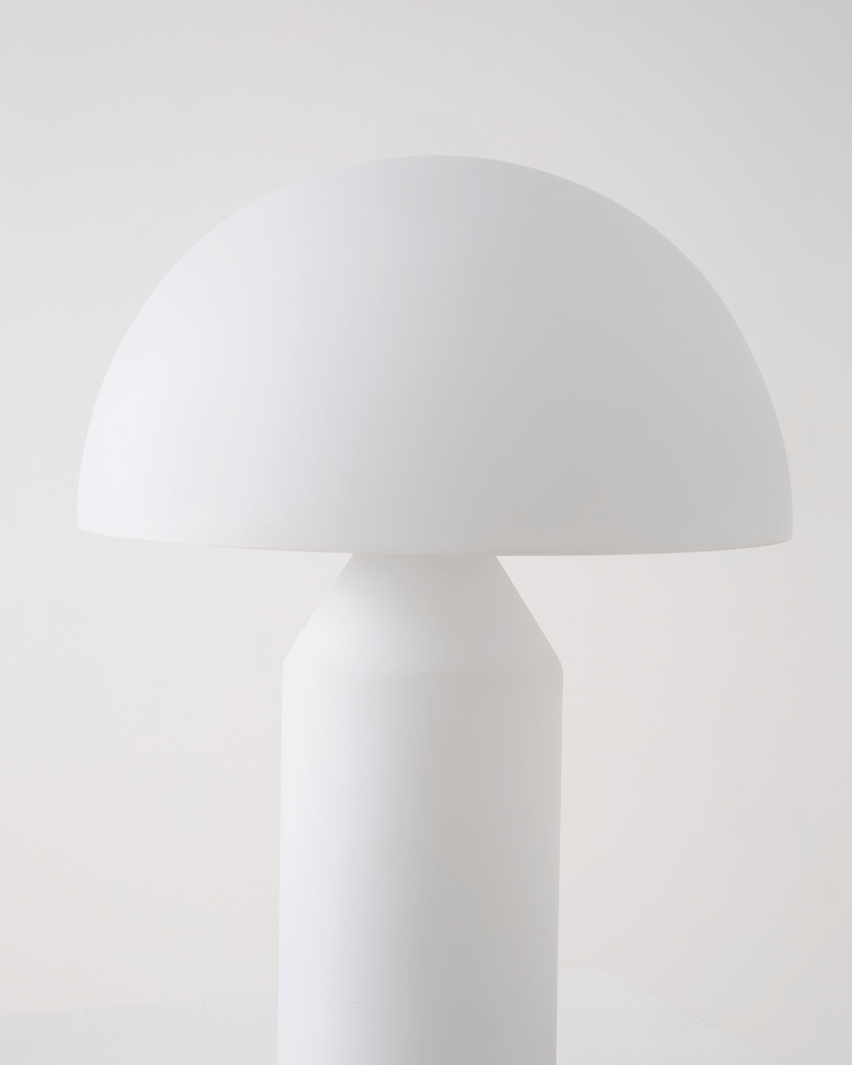 Venus Table Lamp elegant 2 different finishes